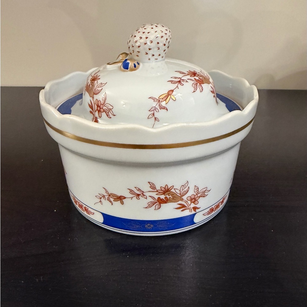 Vintage Vista Alegre Mottahedeh White and Gold Floral Porcelain Dish
